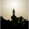 'turm im dunst der sonne'